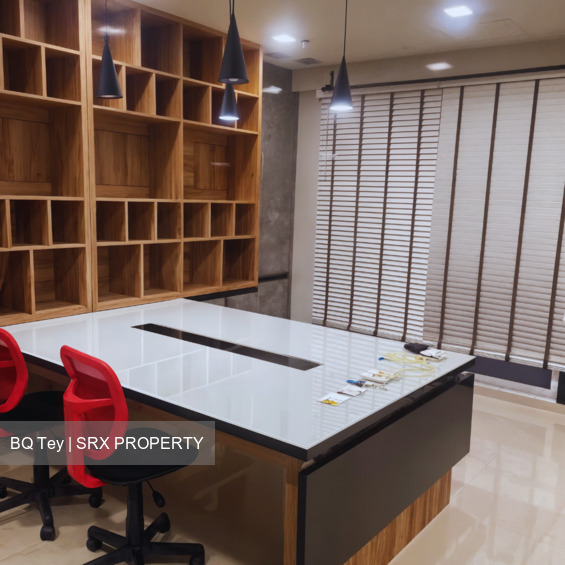 Soho Life (D15), Office #596384791